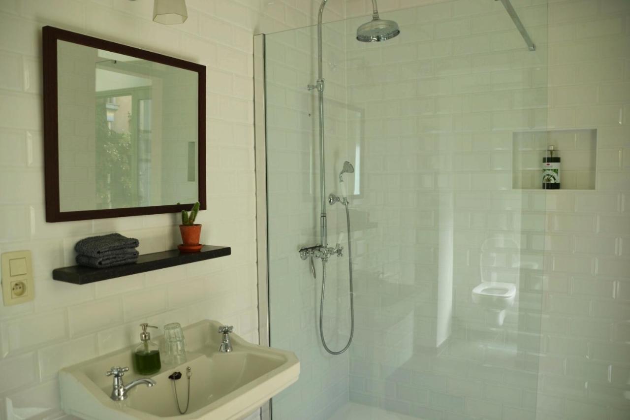 Quiet Apartment In Antwerp Near Parc - B&B Intermezzo - Business & Leisure Exterior photo